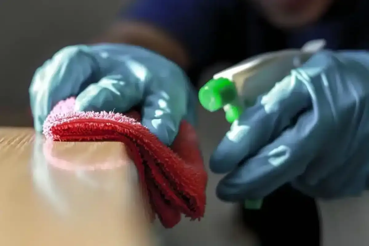 Čištění vypínačů: často přehlížené riziko v kuchyni